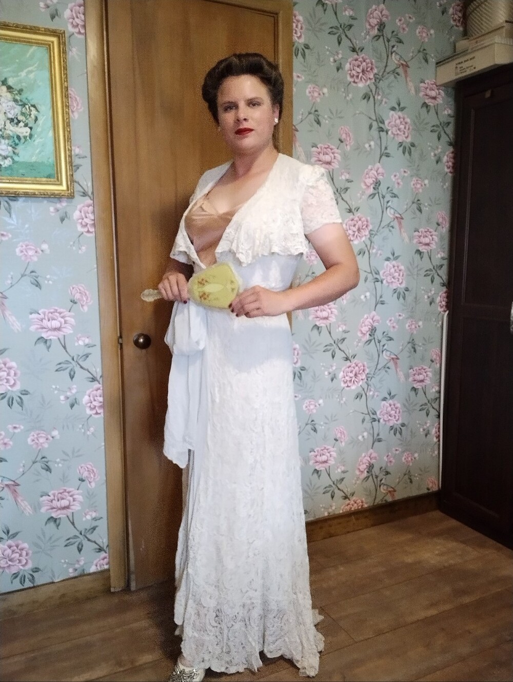 1930s Lace Dressing Gown - Picture 2 of 13